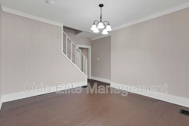 Building Photo - 2709 Sullivant Ave