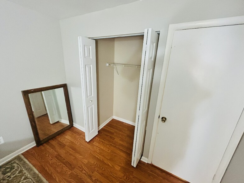 Building Photo - 11381 Laurelwalk Dr