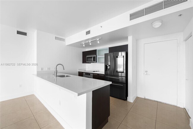 Building Photo - 90 SW 3rd St