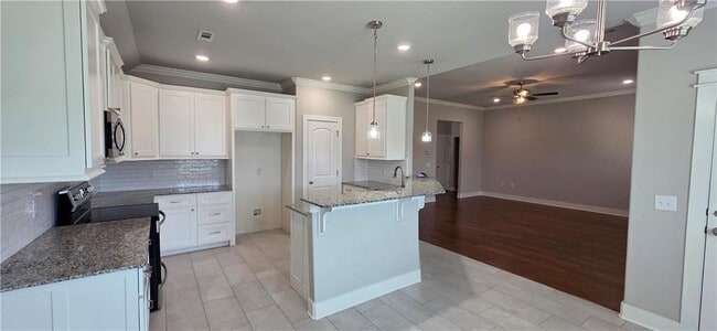Building Photo - 957 Jameson St
