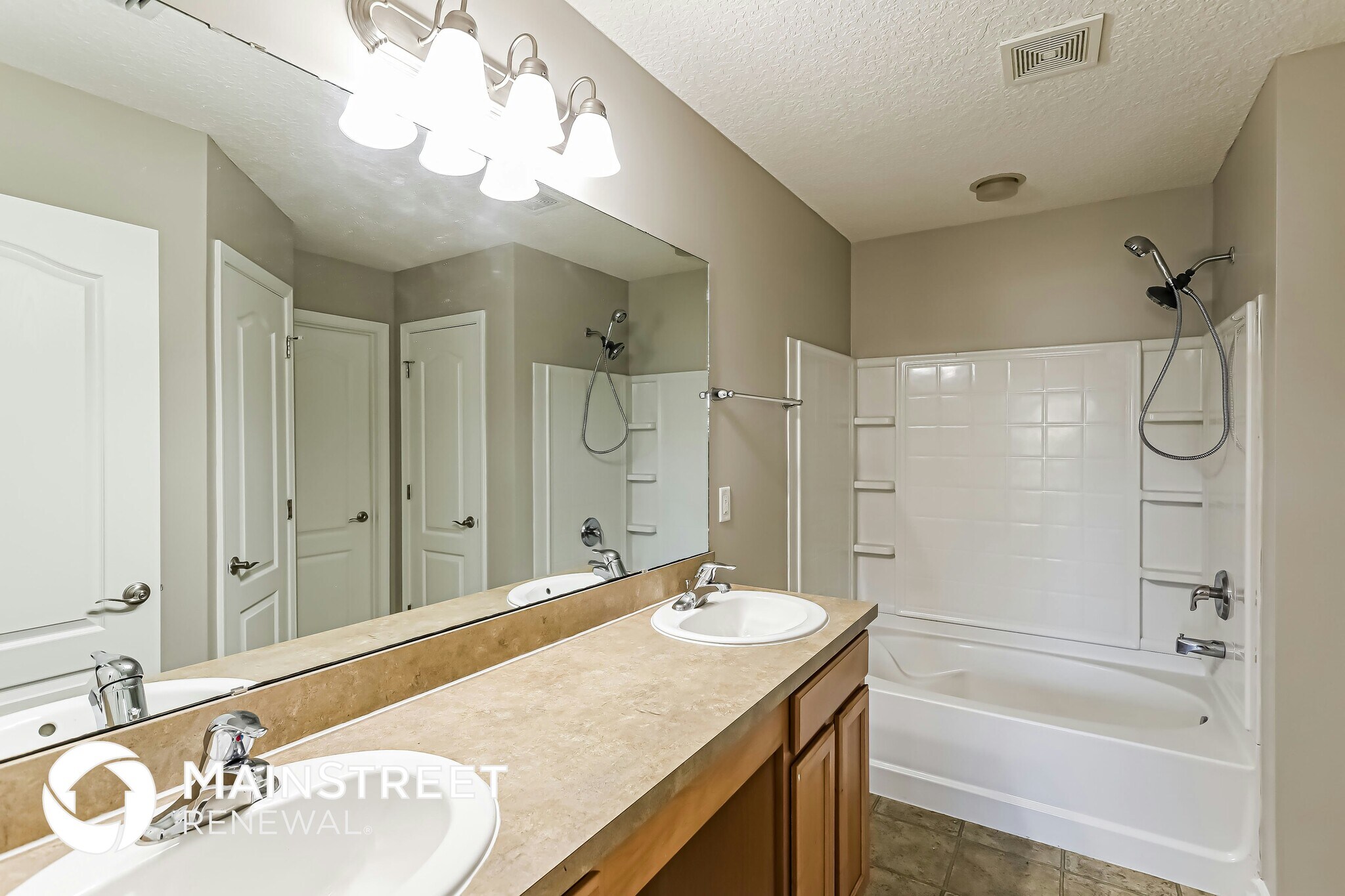 Building Photo - 6565 Silk Leaf Ln