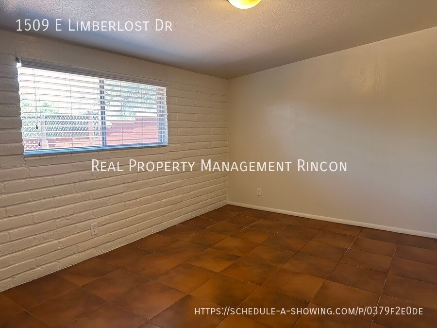 Building Photo - 1509 E Limberlost Dr