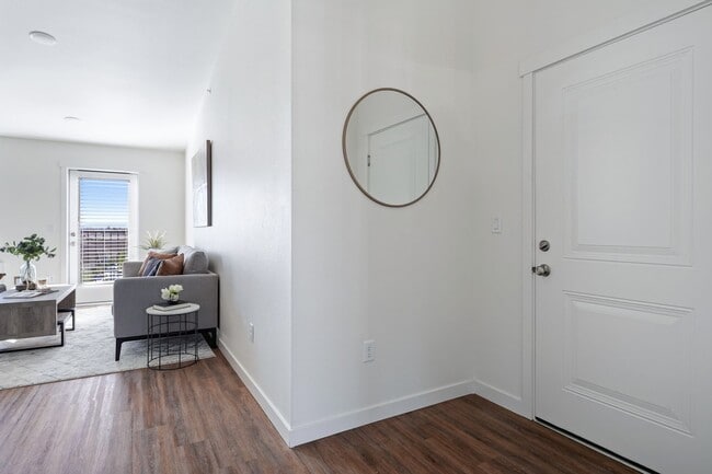 Building Photo - Spring Into Savings: $500 Rent Credit & $5...