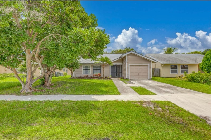 Building Photo - 4642 Brook Dr