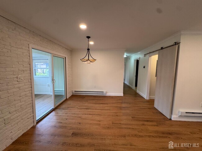 Building Photo - 11 Pine Cluster Cir