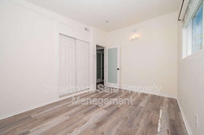 Building Photo - 346 Inkopah St