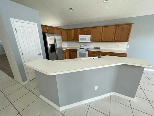 Building Photo - 121 Westmoreland Cir