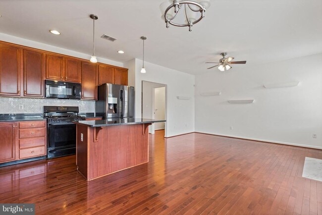 Building Photo - 22576 Welborne Manor Square