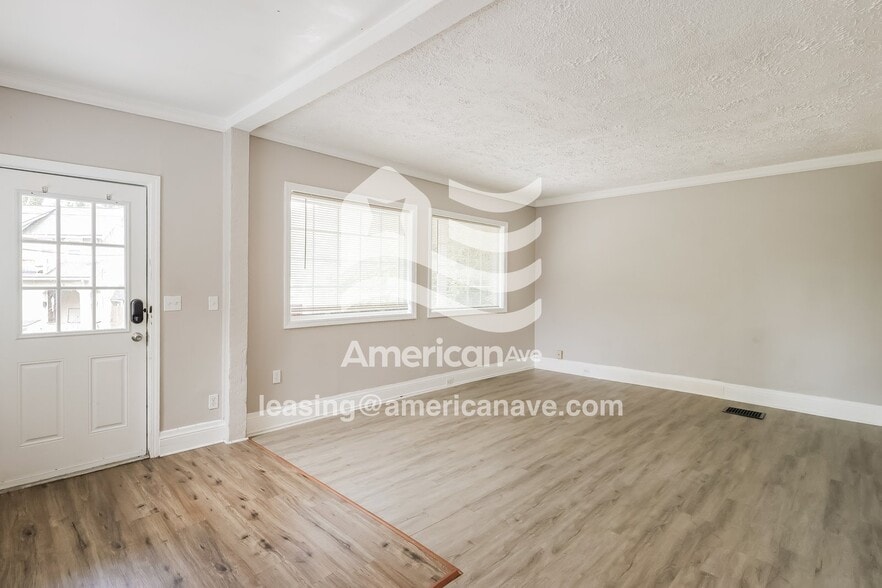 Building Photo - 318 Purcell Ave