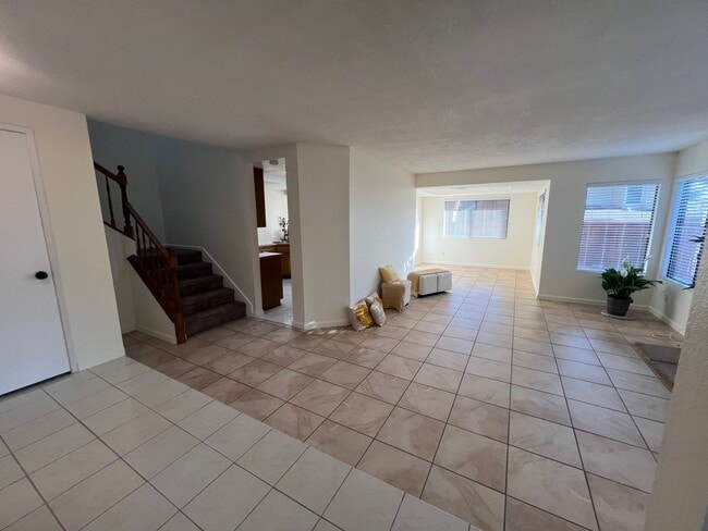 Building Photo - 827 El Paso Ct