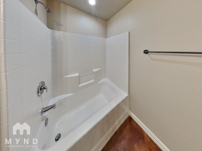 Building Photo - 102 Jolin Ln