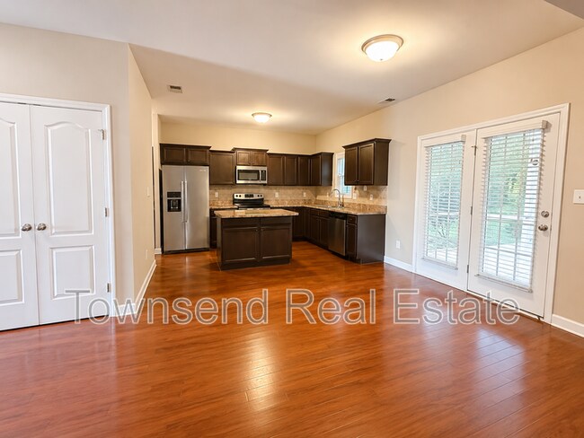 Building Photo - 2817 Blockade Runner Dr