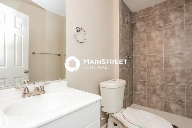 Building Photo - 4 Bedroom Pet-Friendly Home in WOODSTOCK, ...