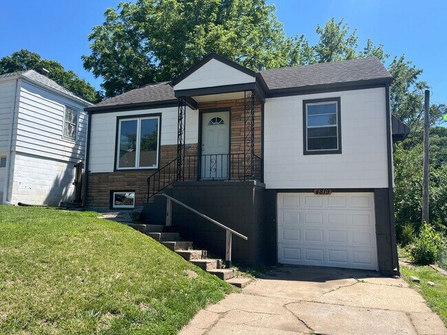 Building Photo - 4819 Wirt St