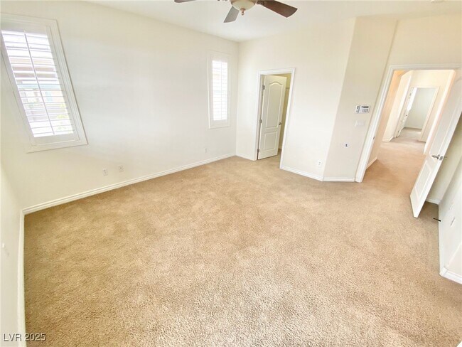 Building Photo - 2840 Dunnottar Ave