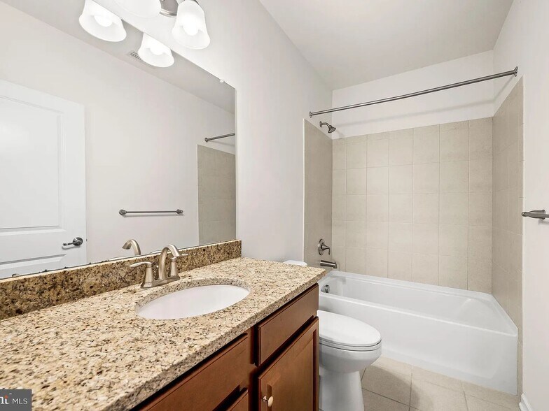 Building Photo - 3413 Bergamont Way