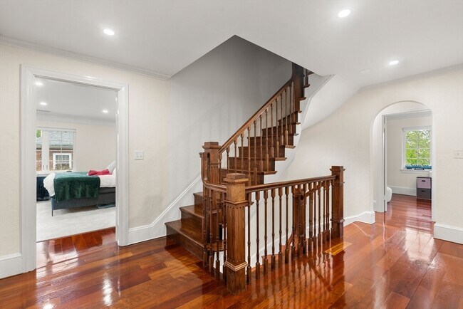 Building Photo - 17 Chestnut Hill Terrace