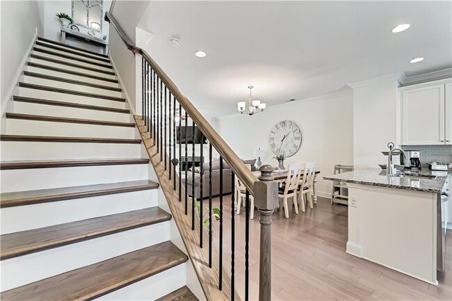 Building Photo - 7940 Willoughby Ct