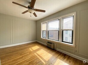 Building Photo - 0 bedroom in CHICAGO IL 60657