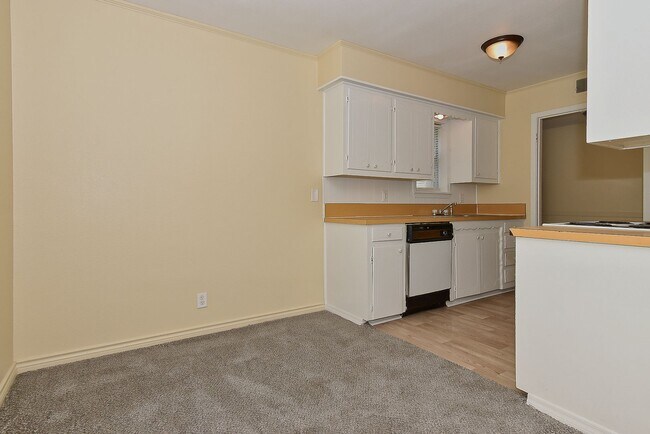 Building Photo - STANFORD.3406 A-B