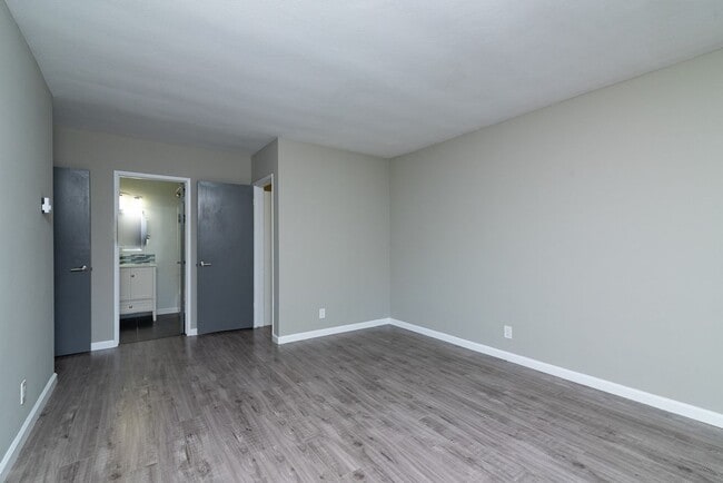 Building Photo - Spacious 2+2 in the Heart of Culver City!