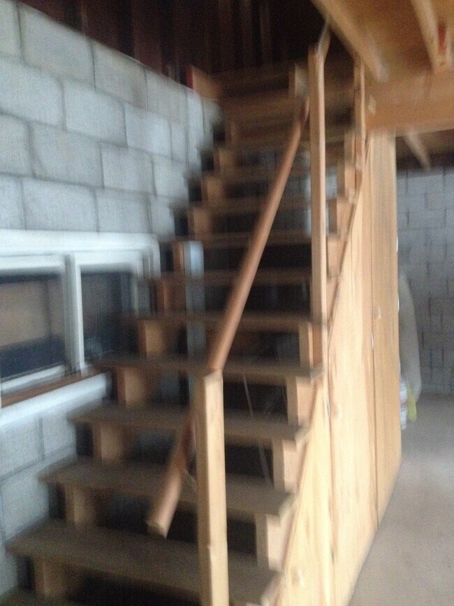 Building Photo - 5743 Sullivan Trail