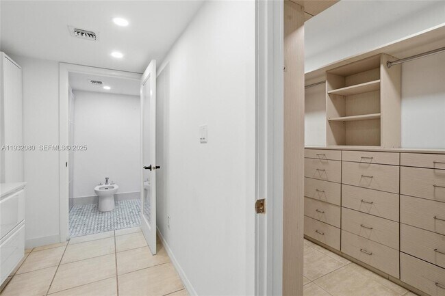 Building Photo - 101 Ocean Ln Dr