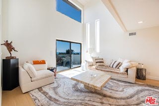 Building Photo - 31271 Bailard Rd