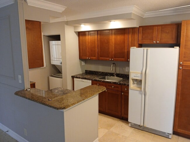 Building Photo - 522 Trace Cir