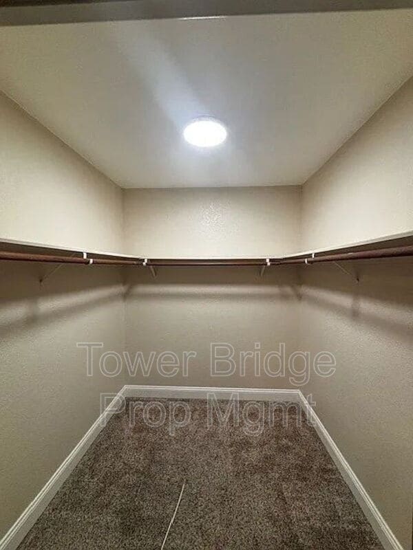 Building Photo - 7831 Hampton Ln