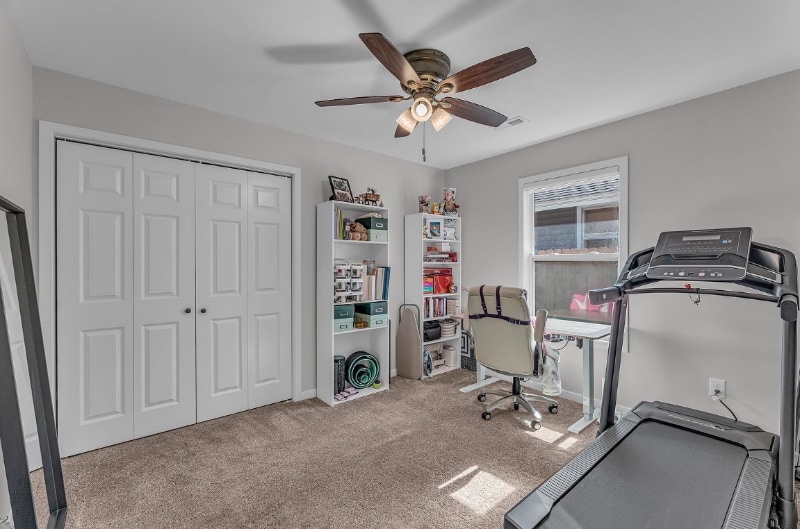 Building Photo - 916 SW Warren Ave