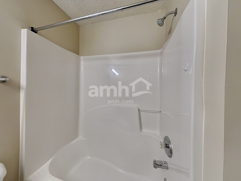 Building Photo - 3321 Metro Way