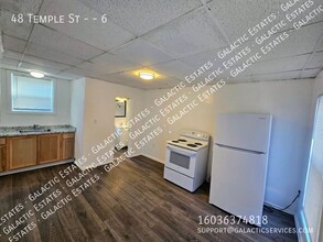 Building Photo - 48 Temple St