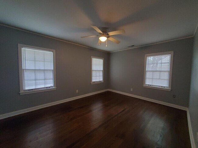 Building Photo - 5000 Princeton Rd