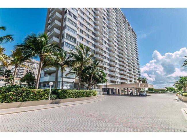 Hemispheres Condominium - 1950 S Ocean Dr
