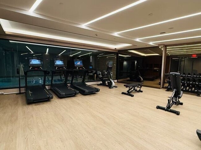 Building Photo - 35-32 Leavitt St