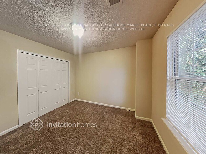 Building Photo - 1610 Vinebrook Terrace