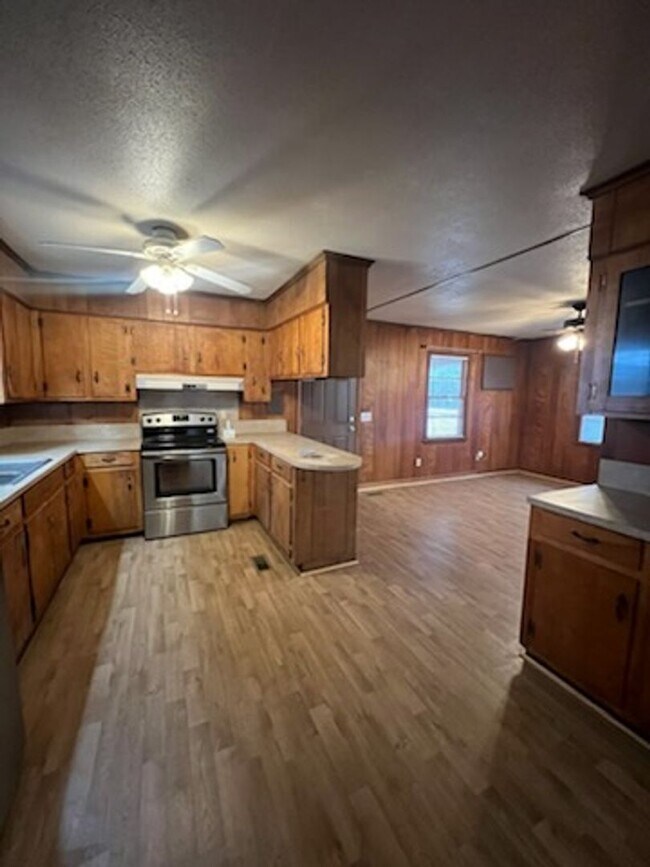 Building Photo - 4BR/2BA House in Darlington, SC