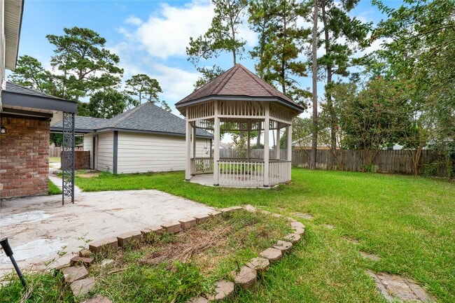Building Photo - 28814 Enchanted Dr