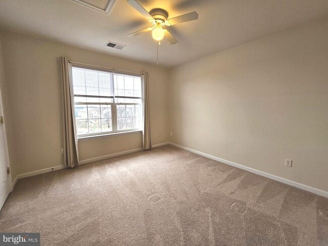 Building Photo - 1969 Peachtree Ct