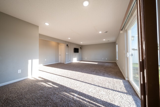 Building Photo - 15233 Emory Ave