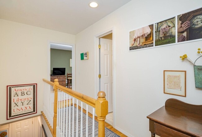 Building Photo - 98 Thomas Ave