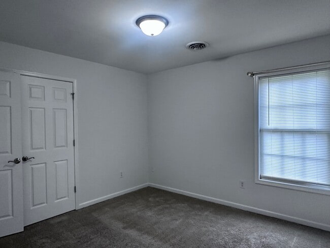 Building Photo - 59 Cedarcrest Dr