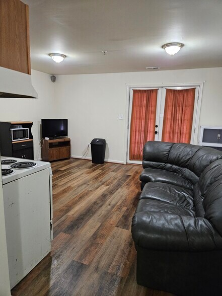 Building Photo - 8812 Community Square Ln