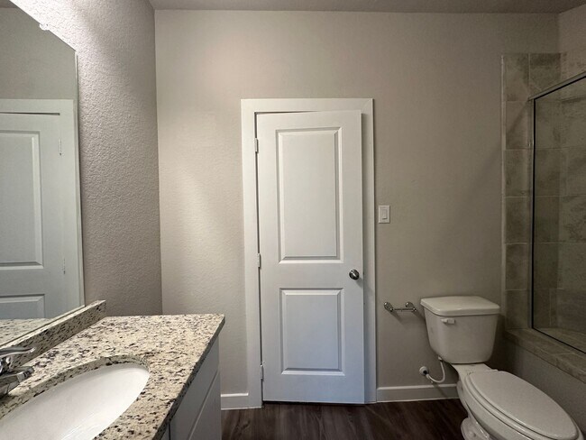Building Photo - Townhome for Rent