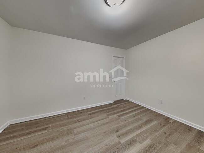 Building Photo - 4477 Westhill Pl