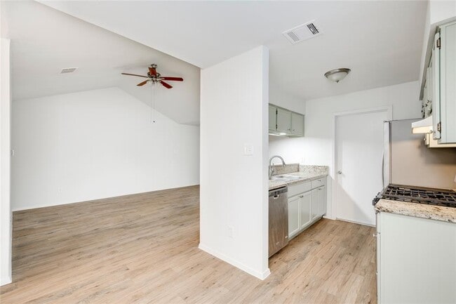 Building Photo - 6210 Buffalo Pass