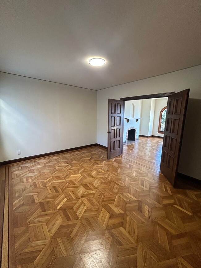 Building Photo - 1862 20th Ave