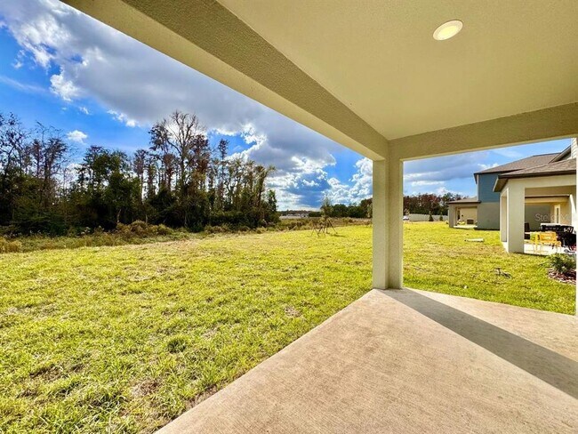 Building Photo - 17554 Pleasantview Blvd