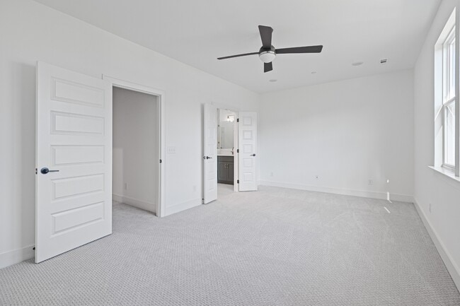 Building Photo - 3065 Inman Dr